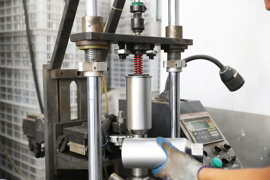 stainless-steel-water-bottles-manufacturer